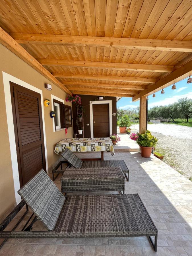 Il Casale Del Nonno Armando Villa Torrevecchia Teatina Exteriör bild